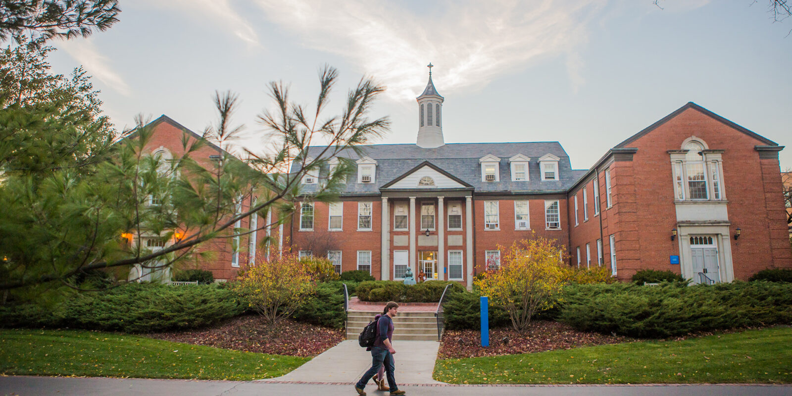 Homepage-1 North Park University front view